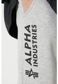 Alpha Industries spodnie dresowe kolor szary z nadrukiem. Kolor: szary. Materiał: dresówka. Wzór: nadruk #5