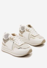Renee - Białe Sneakersy na Niskiej Platformie ze Wstawkami z Brokatu Quinnes. Okazja: na co dzień. Zapięcie: sznurówki. Kolor: biały. Obcas: na platformie #4