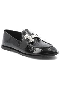 Czarne Półbuty Carinii Eleganckie Obuwie Damskie. Zapięcie: klamry. Kolor: czarny. Materiał: materiał, skóra. Styl: elegancki