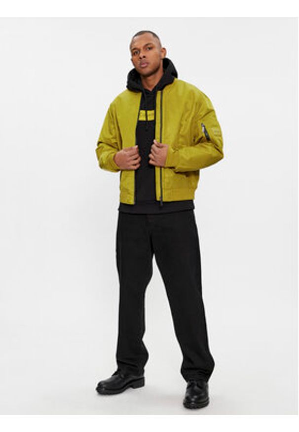 Calvin Klein Kurtka bomber Hero K10K109907 Zielony Relaxed Fit. Kolor: zielony. Materiał: syntetyk
