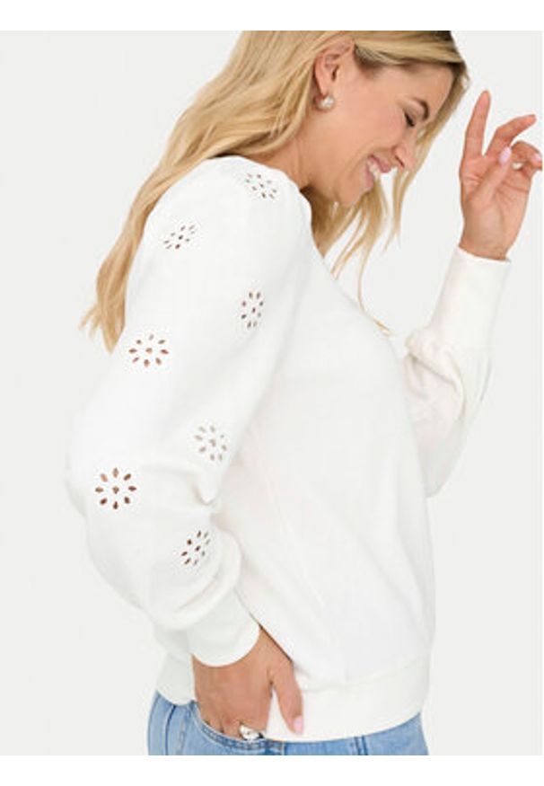 only - ONLY Bluza Femme 15315687 Biały Regular Fit. Kolor: biały. Materiał: syntetyk, bawełna