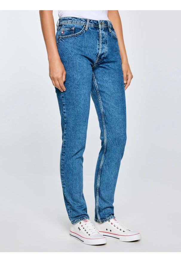 Big-Star - Jeansy damskie z kolekcji Authentic niebieskie Authentic 400. Kolor: niebieski. Wzór: aplikacja, haft. Sezon: lato. Styl: sportowy, elegancki, vintage, klasyczny