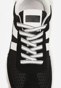 Renee - Czarne Klasyczne Sneakersy Zdobione Siateczkowymi Wstawkami Eilshoy. Okazja: na co dzień. Kolor: czarny. Materiał: jeans. Wzór: aplikacja #3