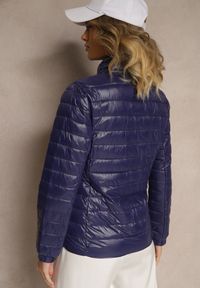 Renee - Granatowa Kurtka Pikowana Atia. Typ kołnierza: bez kaptura, kołnierzyk stójkowy. Kolor: niebieski. Materiał: jeans. Długość rękawa: długi rękaw. Długość: długie. Wzór: jednolity. Sezon: jesień #4
