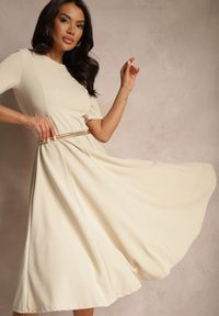 Renee - Beżowa Sukienka Rozkloszowana o Taliowanym Fasonie Telaswena. Okazja: na co dzień. Kolor: beżowy. Styl: elegancki, casual #5