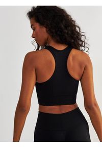BESHAPED - Stanik Sportowy BeShaped Femme Force Bezszwowy. Kolor: czarny. Materiał: nylon