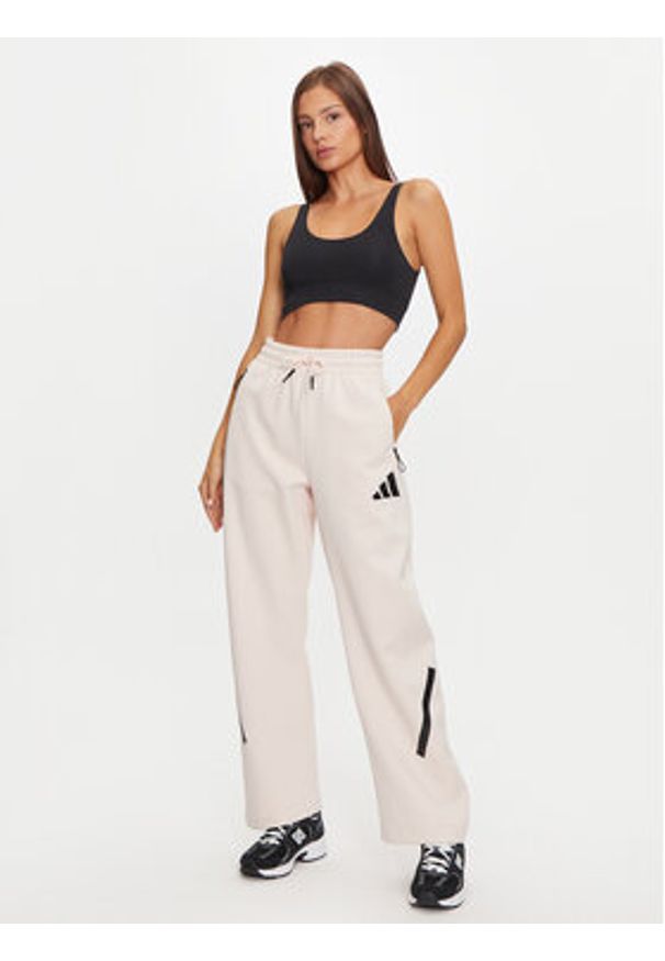 Adidas - adidas Spodnie dresowe Z.N.E. Barrel JF4780 Różowy Loose Fit. Kolor: różowy. Materiał: bawełna