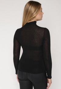 Born2be - Czarna Bluzka z Golfem Typu Longsleeve z Wiskozy z Kaszmirem Fedine. Okazja: na co dzień. Typ kołnierza: golf. Kolor: czarny. Materiał: wiskoza, kaszmir. Długość rękawa: długi rękaw. Styl: klasyczny, casual, elegancki #4