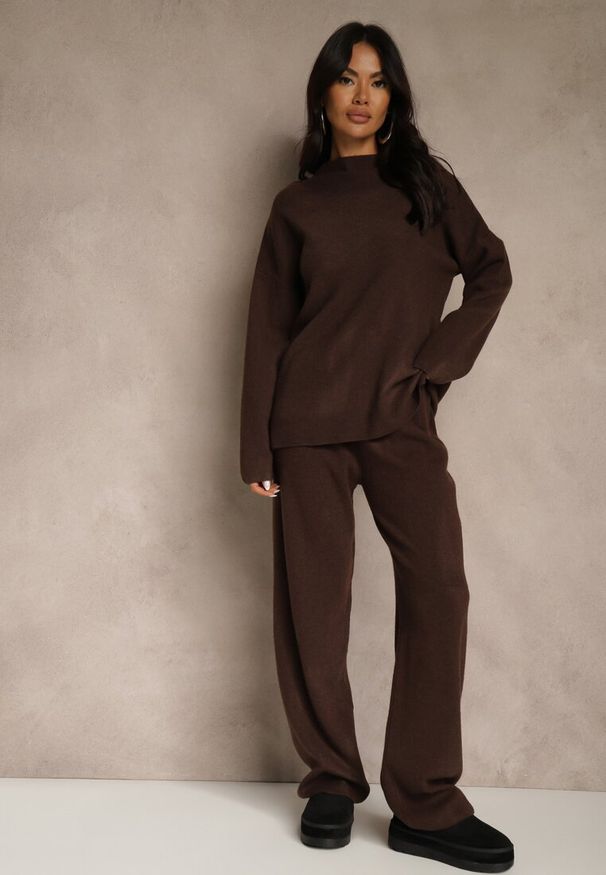 Renee - Brązowy Komplet Oversize z Dzianiny z Wełną Sweter i Szerokie Spodnie Alenria. Kolor: brązowy. Materiał: dzianina, wełna