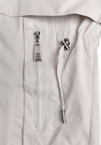 Renee - Beżowa Przejściowa Kurtka Parka z Rękawami z Możliwością Podpięcia Tinarae. Okazja: na spacer. Kolor: beżowy #7