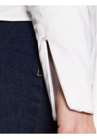 Guess Bluzka Rina W3RH31 WAF10 Biały Regular Fit. Kolor: biały. Materiał: bawełna #6