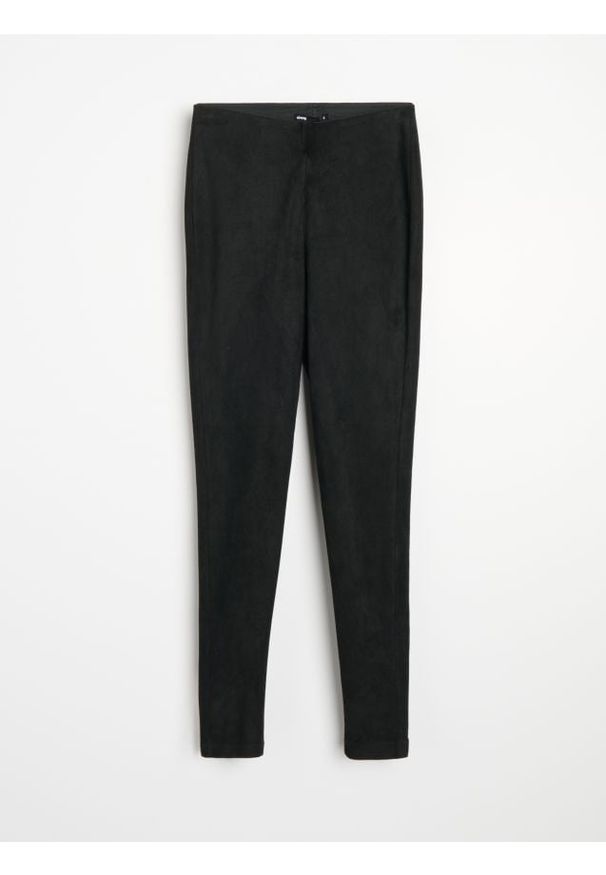 Sinsay - Legginsy z imitacji zamszu - czarny. Kolor: czarny. Materiał: zamsz