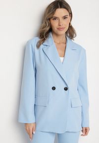 Born2be - Jasnoniebieska Dwurzędowa Marynarka o Pudełkowym Kroju Oversize Kosalia. Okazja: na spotkanie biznesowe, na co dzień. Kolor: niebieski. Materiał: jeans. Styl: klasyczny, casual, elegancki, biznesowy