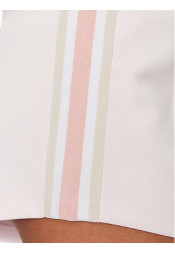 Guess Szorty sportowe V5GD14 KCRU2 Różowy Relaxed Fit. Kolor: różowy. Materiał: syntetyk