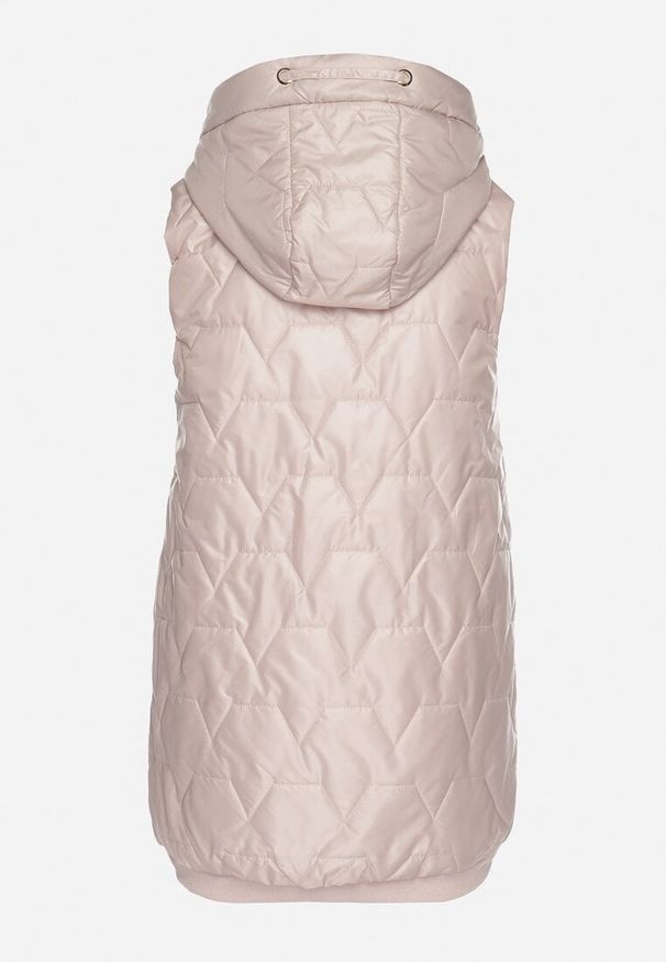 Born2be - Beżowa Pikowana Kamizelka z Kapturem i Ozdobną Aplikacją Deslira. Okazja: na co dzień. Typ kołnierza: kaptur. Kolor: beżowy. Materiał: jeans. Wzór: aplikacja. Styl: casual