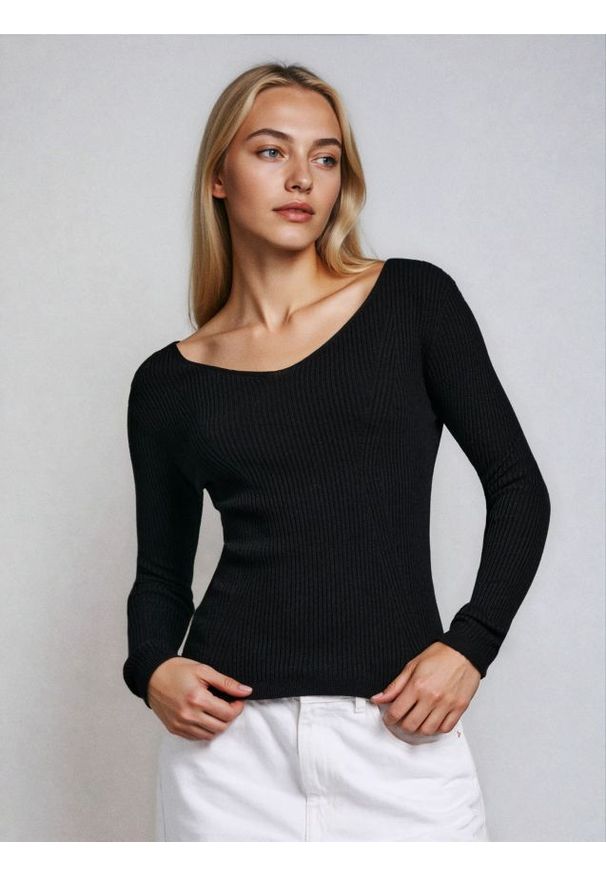 Sinsay - Prążkowany sweter z dekoltem V - czarny. Kolor: czarny. Materiał: prążkowany