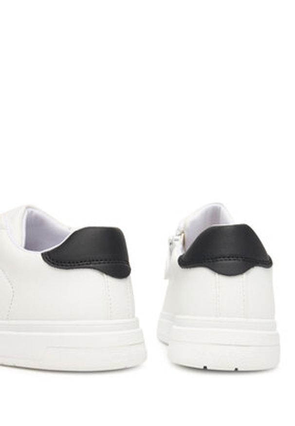 Calvin Klein Sneakersy Low Cut Lace-Up V3X9-83293-1355 D Biały. Kolor: biały. Materiał: skóra