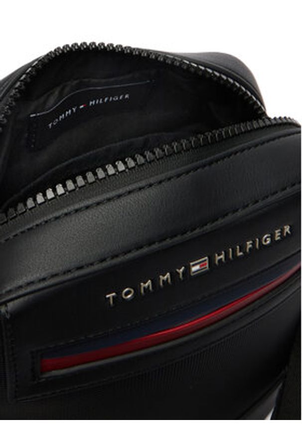 TOMMY HILFIGER - Tommy Hilfiger Saszetka Th Foundaiton Mini Reporter AM0AM14156 Czarny. Kolor: czarny. Materiał: skóra