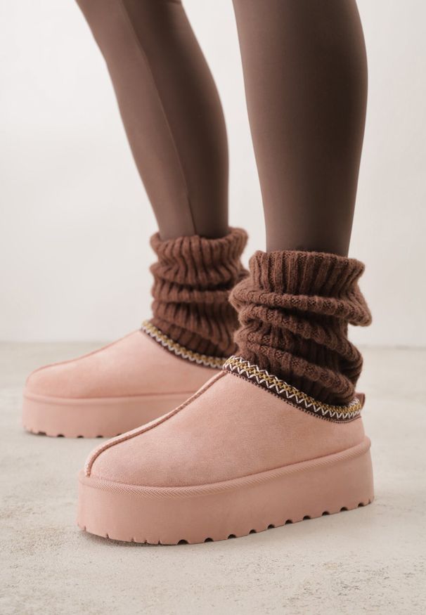 Born2be - Różowe Śniegowce na Grubej Podeszwie z Ozdobnym Haftem Zivirae. Okazja: na co dzień, do pracy. Kolor: różowy. Materiał: wełna, puch. Wzór: haft. Sezon: zima. Obcas: na platformie. Styl: casual