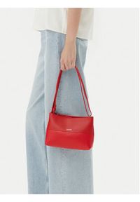 Calvin Klein Torebka Ck Mixmedia Convertible Sm Bag K60K613009 Czerwony. Kolor: czerwony. Materiał: skórzane