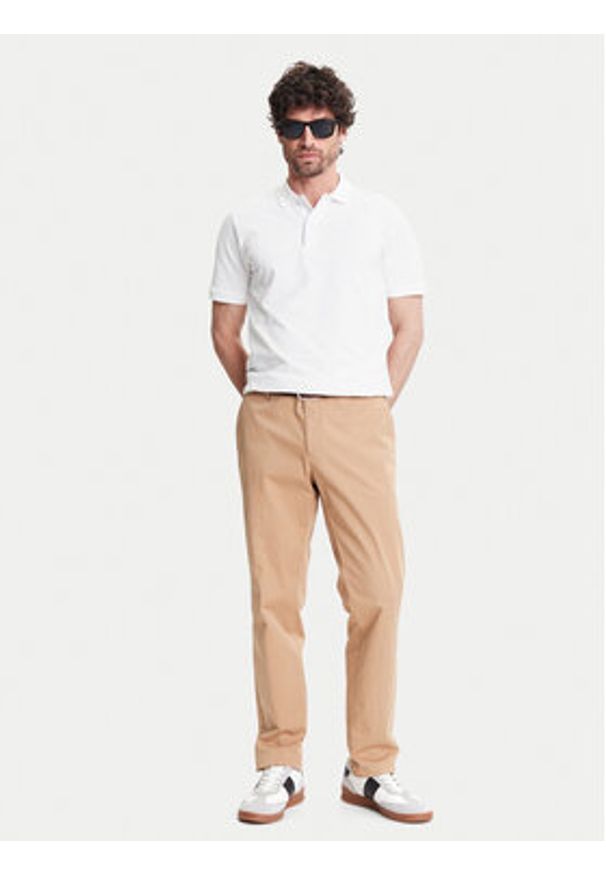 Pierre Cardin Polo C5 21354.2110 Biały Regular Fit. Typ kołnierza: polo. Kolor: biały. Materiał: bawełna