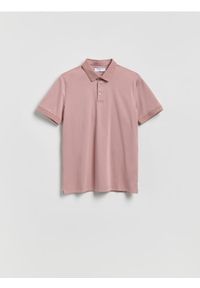 Reserved - Polo slim z bawełny pima - brudny róż. Typ kołnierza: polo. Kolor: różowy. Materiał: bawełna #1
