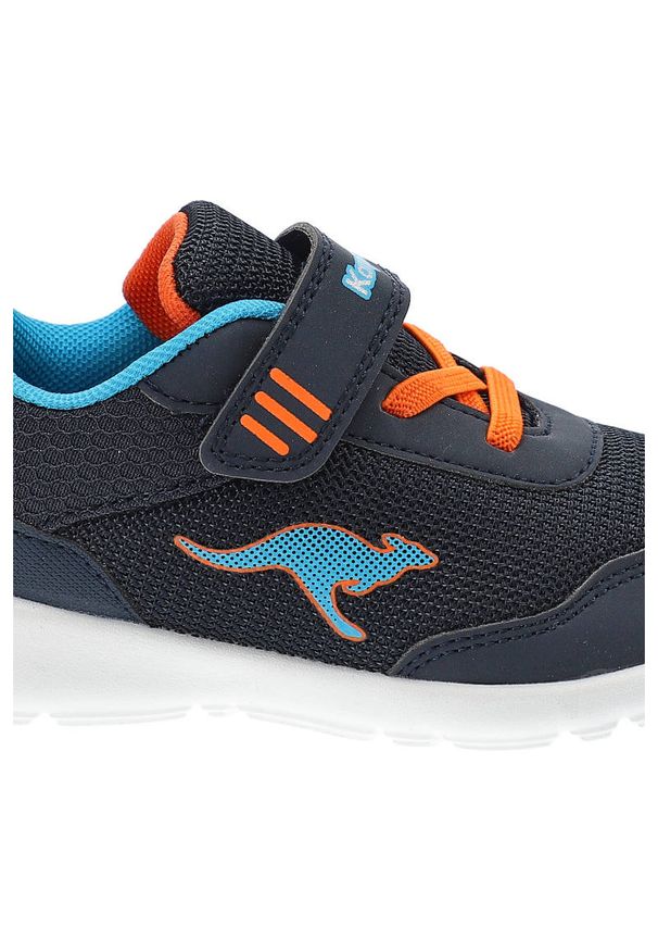 KangaRoos - Sneakersy dziecięce Kangaroos, cholewka z materiału tekstylnego o siateczkowej strukturze z zapięciem na rzep i elastycznymi sznurkami wzmocniona prz. Okazja: na uczelnię, na co dzień. Zapięcie: rzepy. Kolor: niebieski. Materiał: skóra ekologiczna, materiał. Szerokość cholewki: normalna