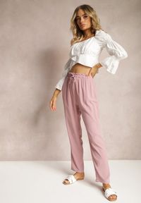 Renee - Różowe Spodnie z Regularną Talią z Gumką i Sznurkiem w Pasie Cerinda. Okazja: na co dzień. Kolor: różowy. Materiał: materiał, satyna. Styl: casual #5
