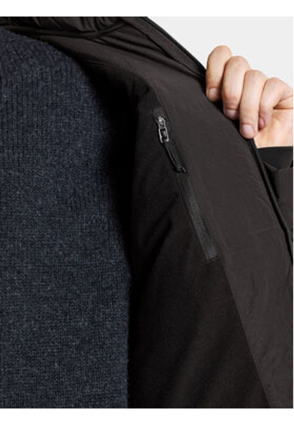 Didriksons Kurtka zimowa Jona Usx Jkt 504923 Czarny Regular Fit. Kolor: czarny. Materiał: syntetyk. Sezon: zima
