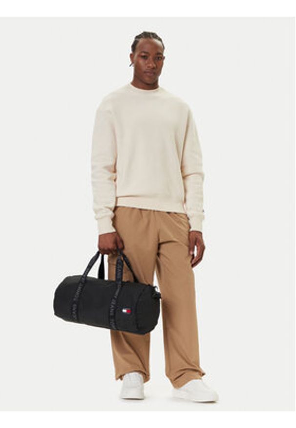 Tommy Jeans Torba Tjm Ess Daily Duffle AM0AM13704 Czarny. Kolor: czarny. Materiał: materiał