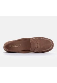 Marco Shoes Klasyczne mokasyny z miękkiego zamszu brązowe. Kolor: brązowy. Materiał: zamsz. Styl: klasyczny #9