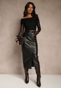 Renee - Czarna Bluzka Longsleeve z Koronki z Odkrytymi Ramionami Unarda. Kolor: czarny. Materiał: koronka. Długość rękawa: długi rękaw. Długość: krótkie. Wzór: koronka