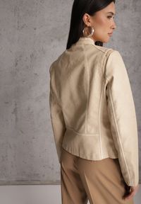 Renee - Beżowa Kurtka Ramoneska o Taliowanym Kroju z Ozdobnymi Lamówkami Esanora. Kolor: beżowy. Materiał: poliester. Styl: rockowy #7