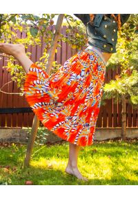 COSEL - Pomarańczowa plisowana spódnica midi. Kolor: pomarańczowy. Materiał: tkanina. Wzór: gładki, nadruk #3