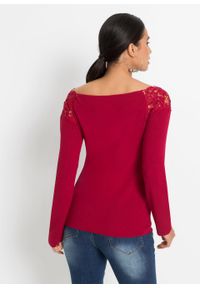 Sweter w prążek z koronką bonprix ciemnoczerwony. Kolor: czerwony. Materiał: koronka. Wzór: prążki, koronka. Styl: elegancki #3