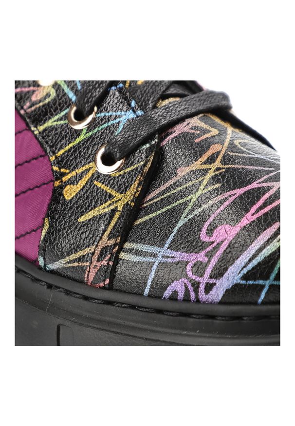 Różowe Sneakersy Maciejka Eleganckie Obuwie Damskie. Okazja: na co dzień. Kolor: różowy. Wzór: kolorowy. Obcas: na platformie. Styl: elegancki
