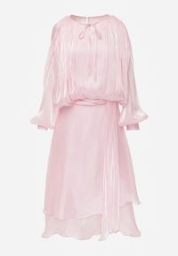 Renee - Różowa Rozkloszowana Sukienka Wieczorowa z Szyfonowej Tkaniny Amanna. Kolor: różowy. Materiał: szyfon, tkanina. Wzór: aplikacja. Typ sukienki: rozkloszowane. Styl: wizytowy #2