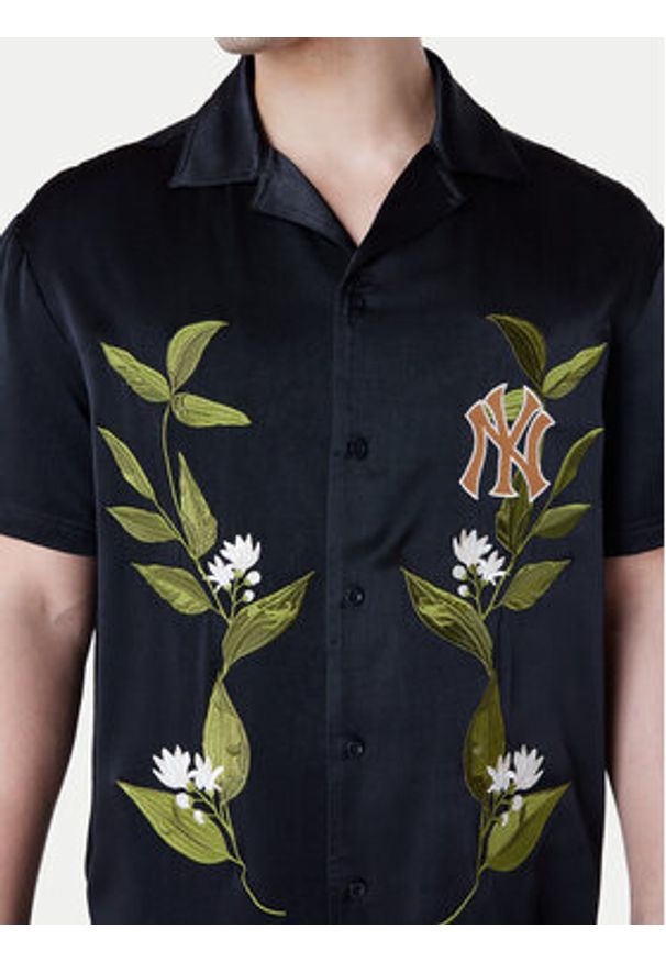 New Era Koszula New York Yankees Floral Revere 60596374 Czarny Regular Fit. Kolor: czarny. Materiał: syntetyk