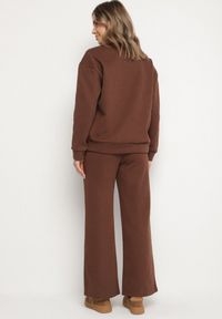 Born2be - Brązowy Bawełniany Komplet Dresowy Oversize z Ociepleniem Bluza i Spodnie Cantila. Kolor: brązowy. Materiał: dresówka, bawełna. Sport: turystyka piesza #7