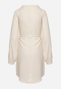 Born2be - Beżowa Sukienka z Wiązaniem w Talii z Koszulową Górą Leandia. Okazja: na co dzień. Kolor: beżowy. Materiał: skóra. Typ sukienki: koszulowe. Styl: casual, elegancki #4