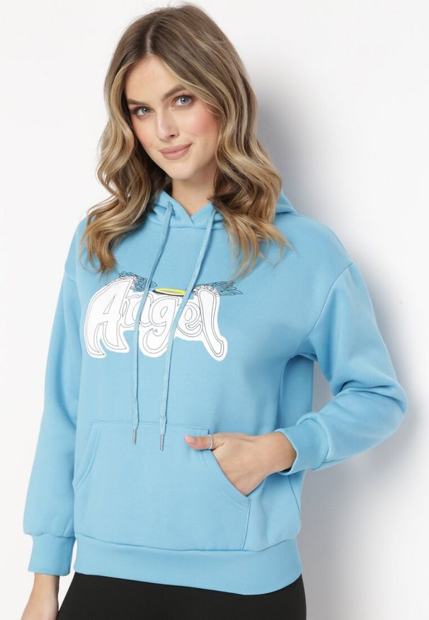Born2be - Jasnoniebieska Bluza Ocieplona z Kapturem i Nadrukiem Wesa. Okazja: na co dzień. Typ kołnierza: kaptur. Kolor: niebieski. Materiał: jeans, polar. Wzór: nadruk. Styl: klasyczny, casual