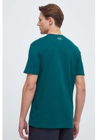 Under Armour t-shirt funkcyjny kolor zielony z nadrukiem. Kolor: zielony. Materiał: dzianina. Wzór: nadruk #3