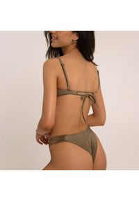 Intica - Strój kąpielowy bikini z regulowanym stanikiem i trójkątnymi figami Aleah. Kolor: zielony. Materiał: materiał #7