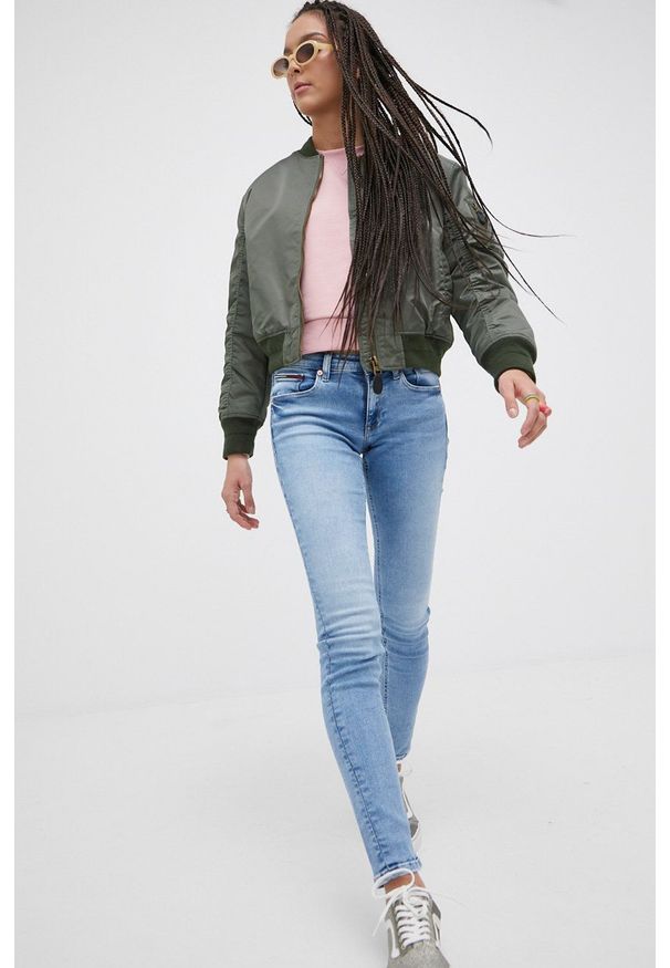 adidas Originals bluza bawełniana Trefoil Moments damska kolor różowy gładka. Okazja: na co dzień. Kolor: różowy. Materiał: bawełna. Długość rękawa: długi rękaw. Długość: długie. Wzór: gładki. Styl: casual