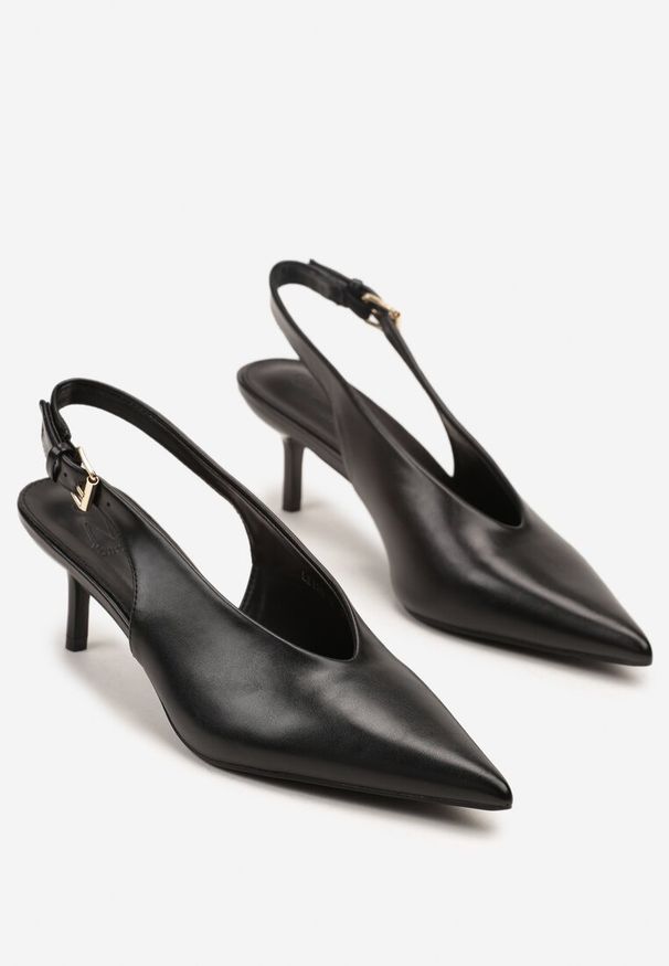 Renee - Czarne Czółenka Typu Slingback na Szpilce Latinea. Okazja: na co dzień. Zapięcie: pasek. Kolor: czarny. Materiał: jeans. Obcas: na szpilce. Styl: casual, klasyczny, elegancki
