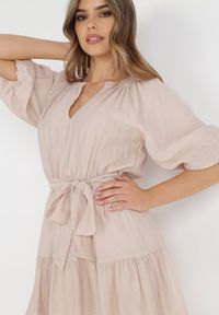 Born2be - Beżowa Sukienka Hyromela. Kolor: beżowy. Materiał: tkanina, materiał. Wzór: gładki. Typ sukienki: rozkloszowane. Długość: mini #5