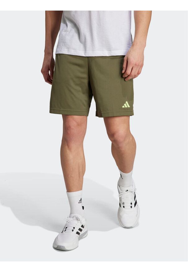 Adidas - adidas Szorty sportowe Train Essentials Seasonal Camo IJ9615 Zielony Regular Fit. Kolor: zielony. Materiał: syntetyk. Styl: sportowy