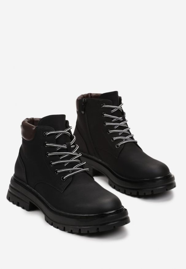 Renee - Czarne Traperki z Ociepleniem i Sznurowaniem Almudena. Okazja: na co dzień. Kolor: czarny. Styl: casual