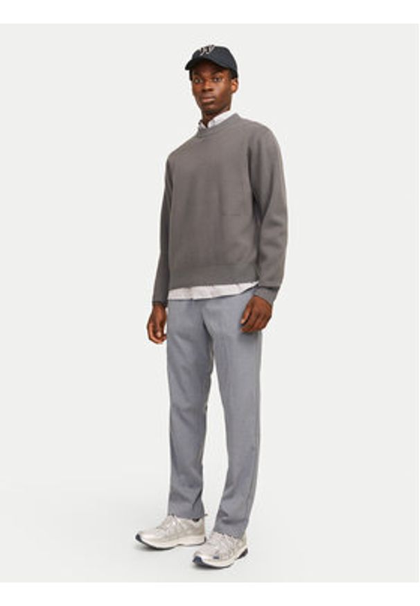 Jack & Jones - Jack&Jones Chinosy Kane Edwin 12268303 Szary Relaxed Fit. Kolor: szary. Materiał: syntetyk