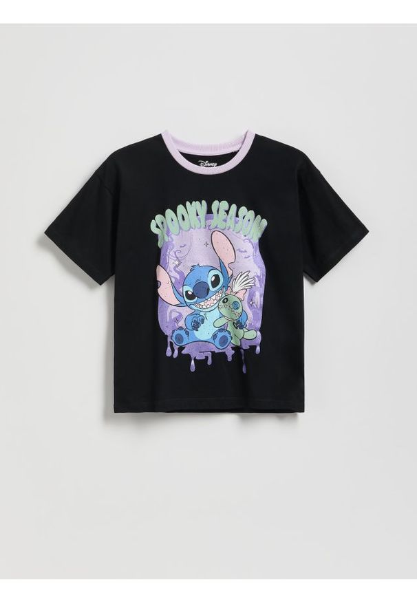 Reserved - T-shirt Lilo i Stitch - czarny. Kolor: czarny. Materiał: bawełna. Długość: krótkie